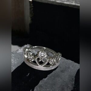 Vintage Silver Plated Crown Ring With Dazzling Rhinestones